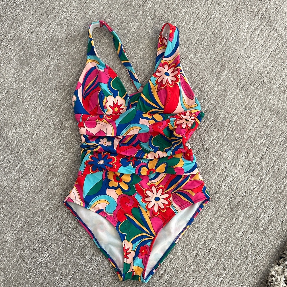Boden Mykonos Deep V Women's One Piece Swimsuit 8 Long
Multi Blossomy Pop print - Picture 8 of 10